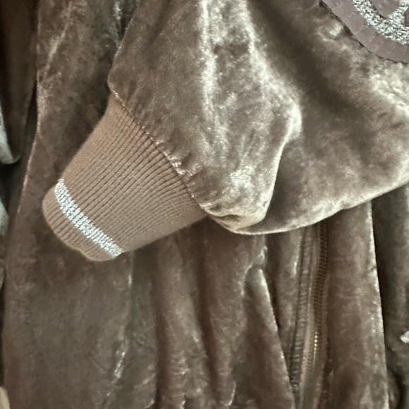 Anthropologie Hei Hei West End Velvet Bomber
Jacket Size S - Picture 8 of 8